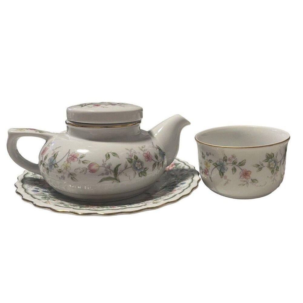 Andrea By Sadek Serve Tea Pot with Lid, Cup And Plate Porcelain Set